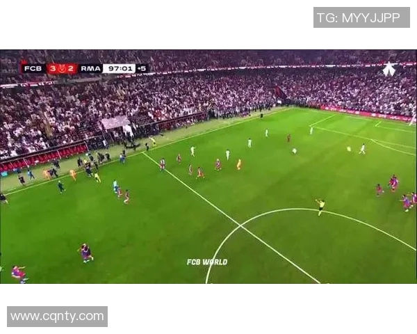 巴萨在经典德比中以3比2战胜皇马展现强大实力与团队合作精神