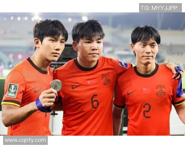 徐彬精彩远射助力青岛西海岸队夺得关键胜利展现球队强大实力