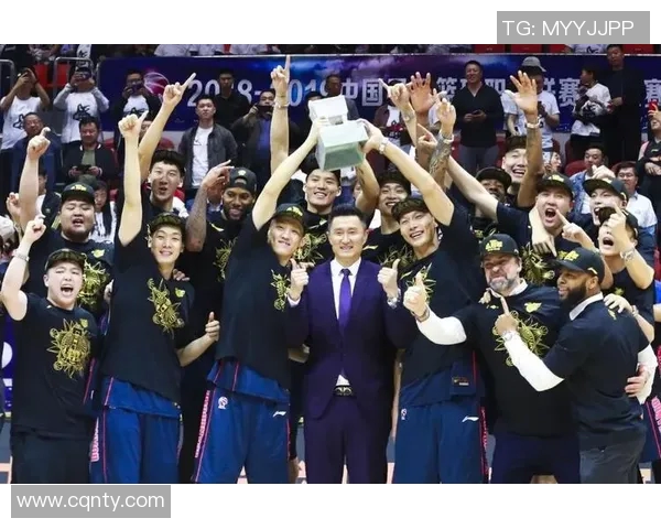 易建联成功助力广东男篮夺得CBA总冠军，再次证明实力